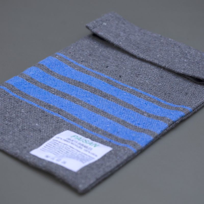 La housse pour ordinateur portable en fibres recyclées PAïSAN