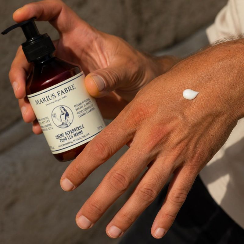 Crème réparatrice pour les mains à l'huile d'olive