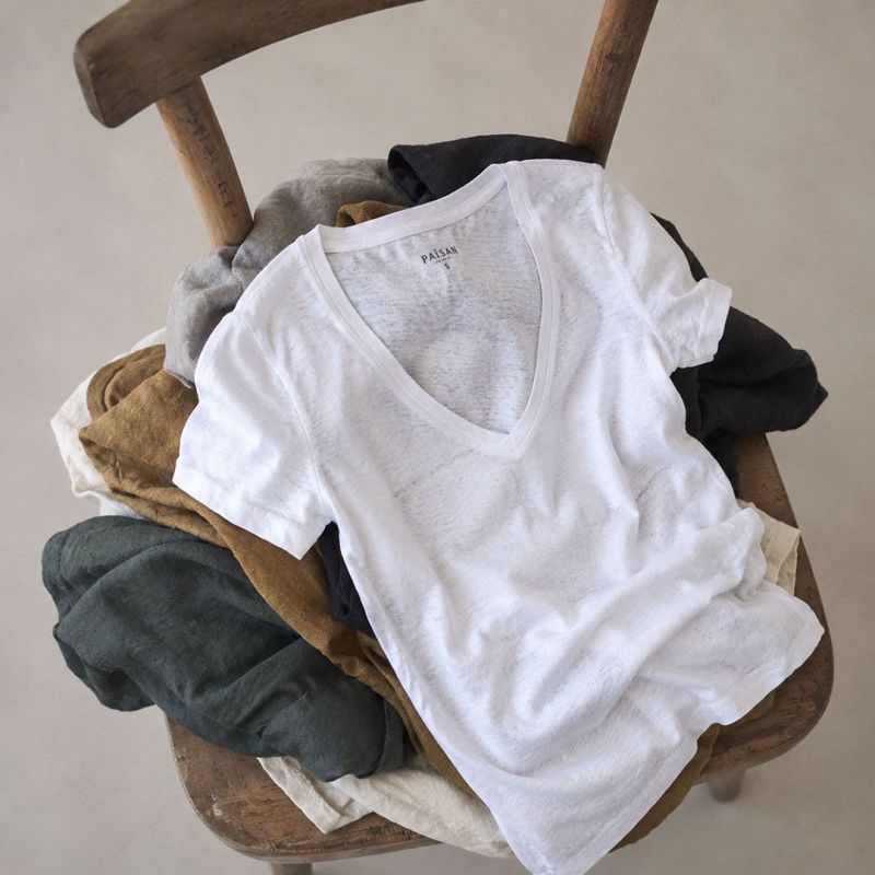 Le tee-shirt en lin blanc français col V PAïSAN