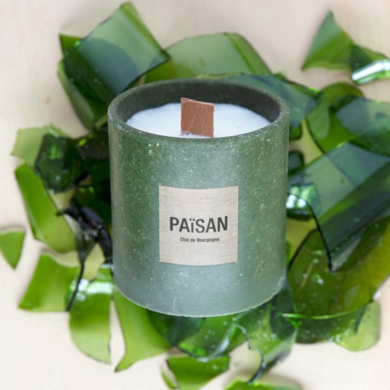 La bougie parfumée dans son pot en matières recyclées PAïSAN